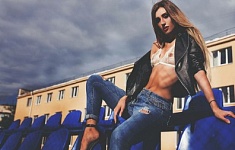 Фото модели Selena Mantra